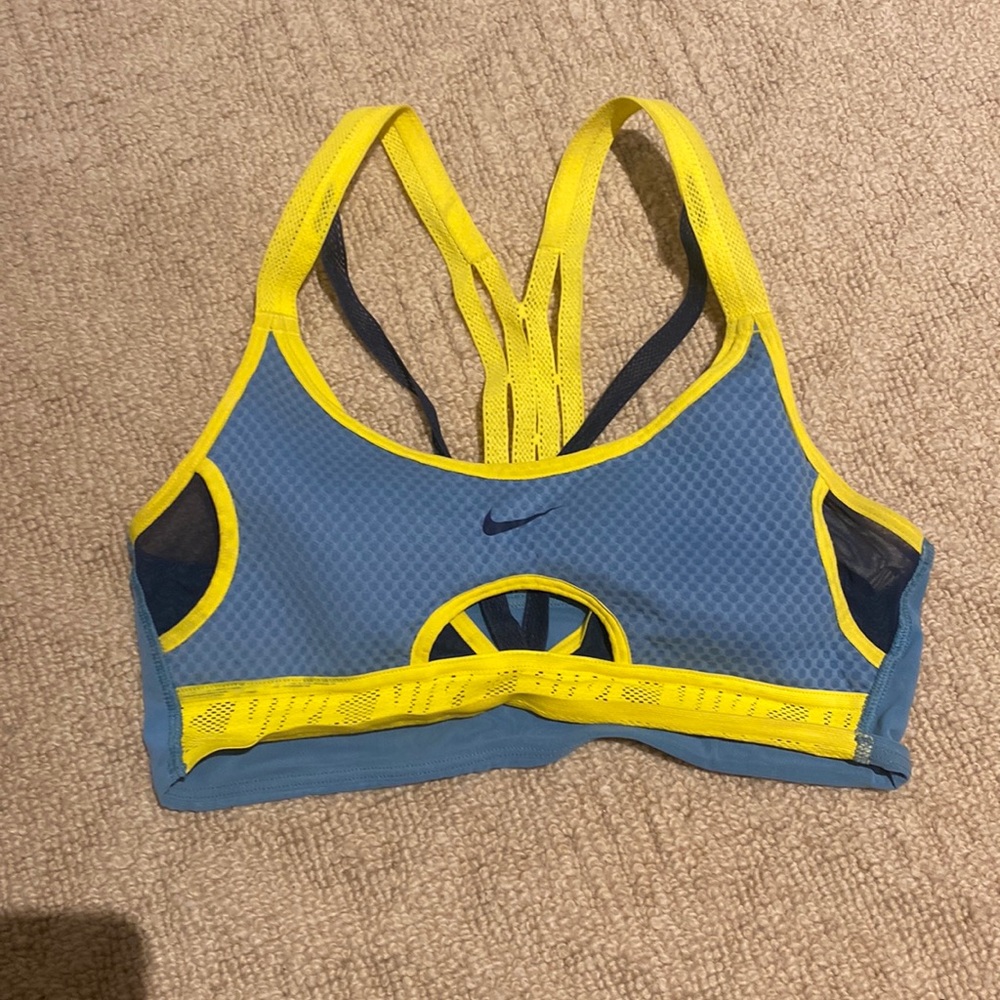 nike sports bra